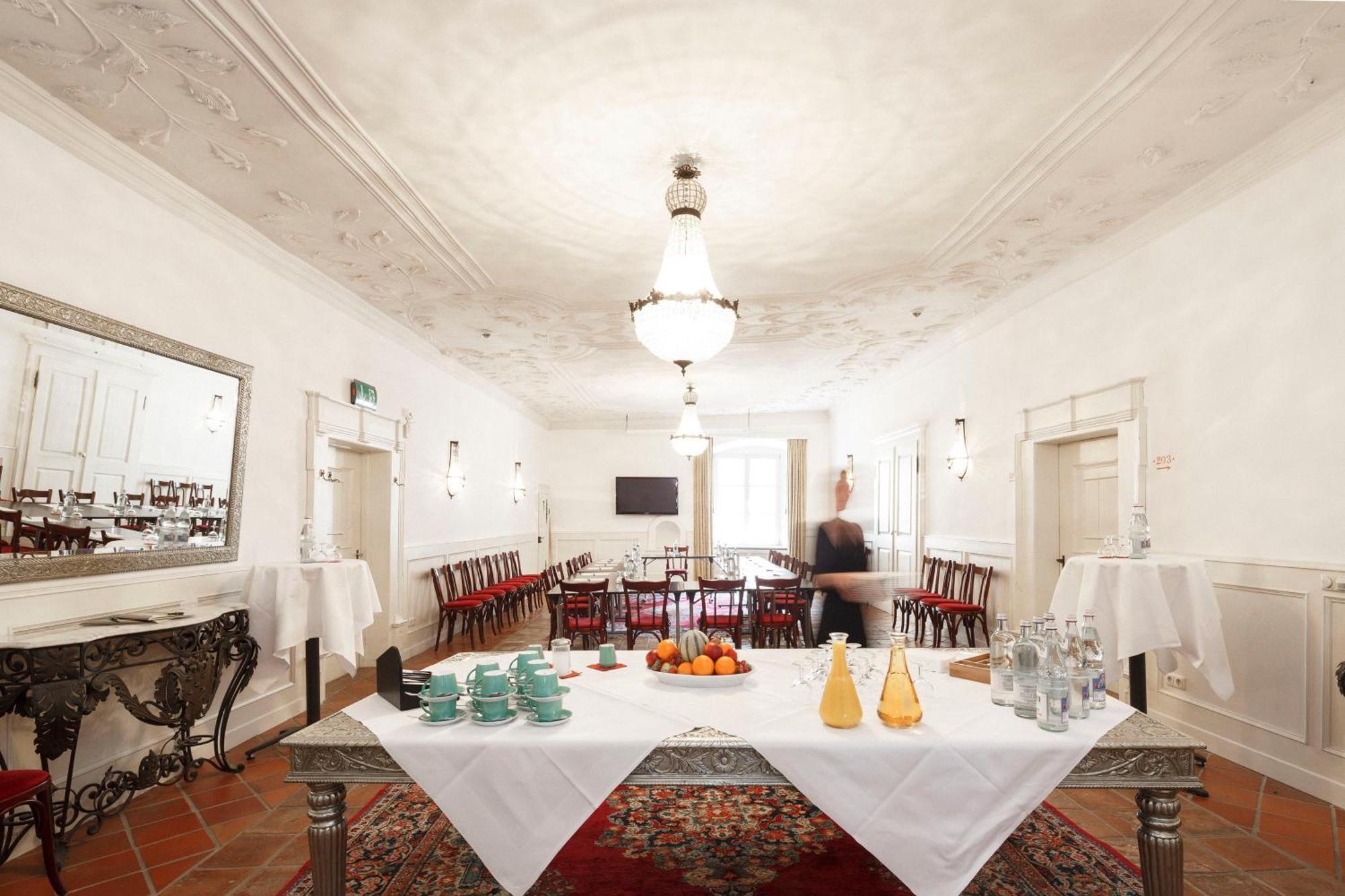 Hotel Orphee - Grosses Haus Регенсбург Екстериор снимка